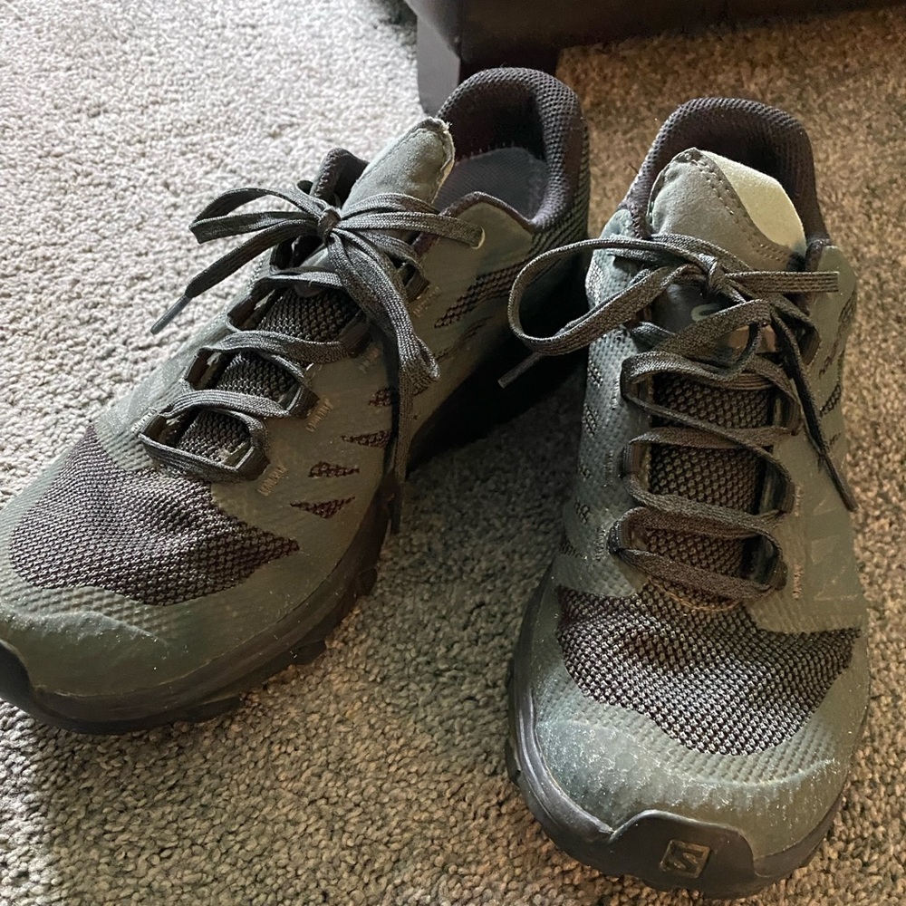 Salomon outdoor hiking shoes